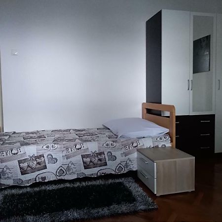 Apartman Lilly ロヴラン エクステリア 写真